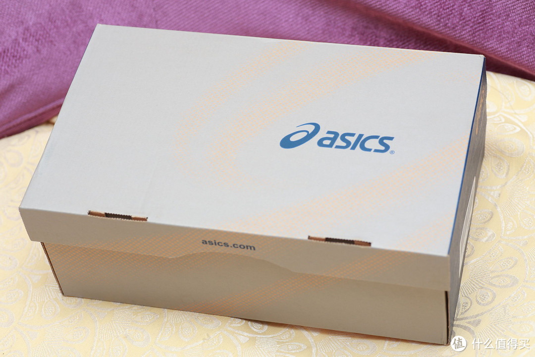 ASICS  Advantage 女款健步鞋 & UGG Tylin 女士真皮休闲鞋 & Clarks Portland 2 男士皮鞋