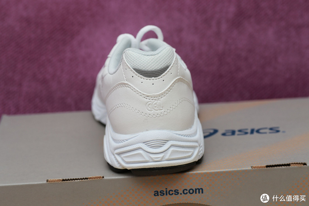 ASICS  Advantage 女款健步鞋 & UGG Tylin 女士真皮休闲鞋 & Clarks Portland 2 男士皮鞋