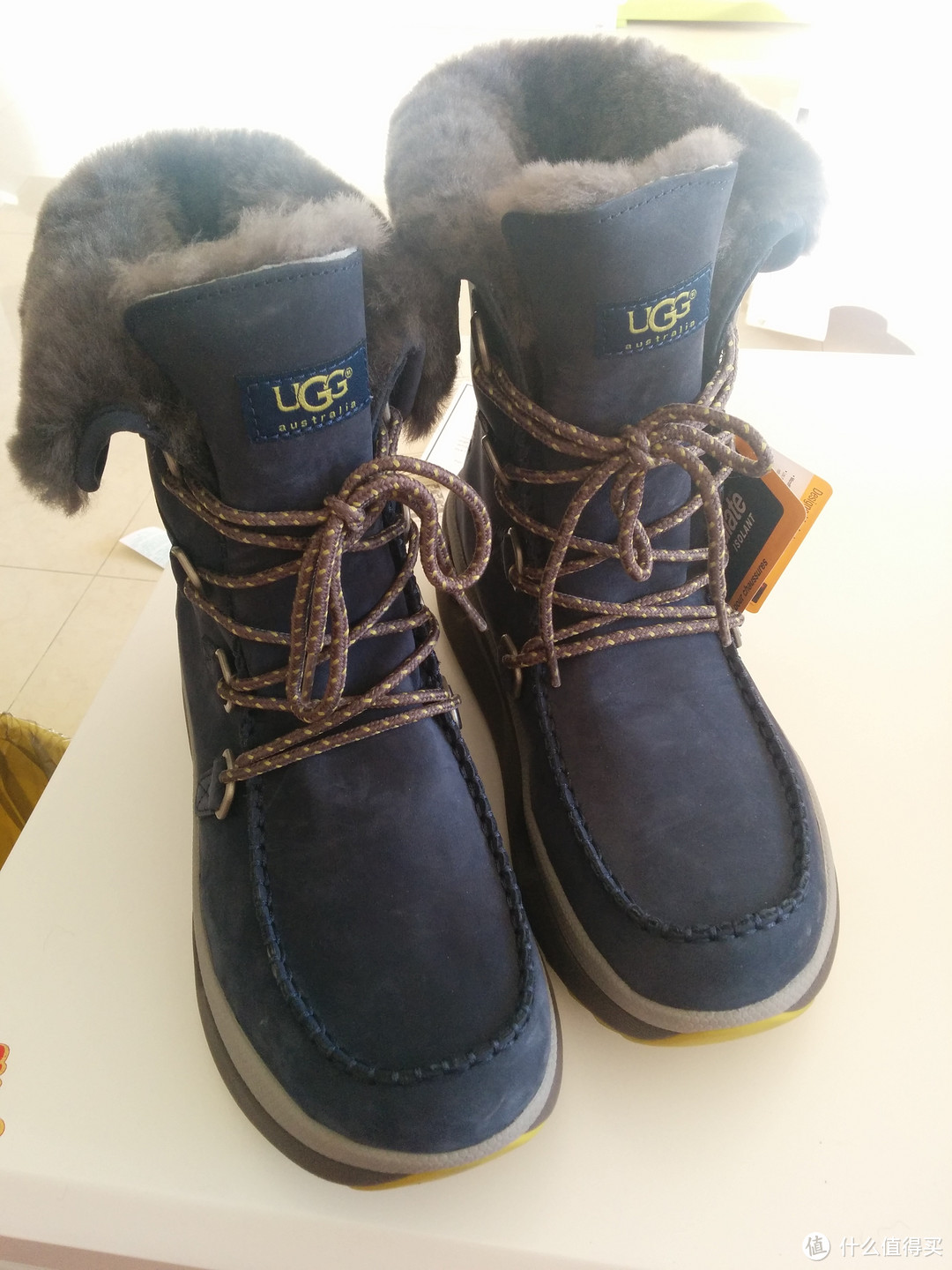 漂洋过海的情侣雪地靴：UGG Australia Mini Bailey Bow Corduroy 女靴 & UGG Auden 男款高帮雪地靴