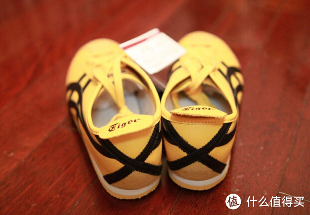 向李小龙致敬：Onitsuka Tiger 鬼冢虎 Mexico 66 骚黄配色