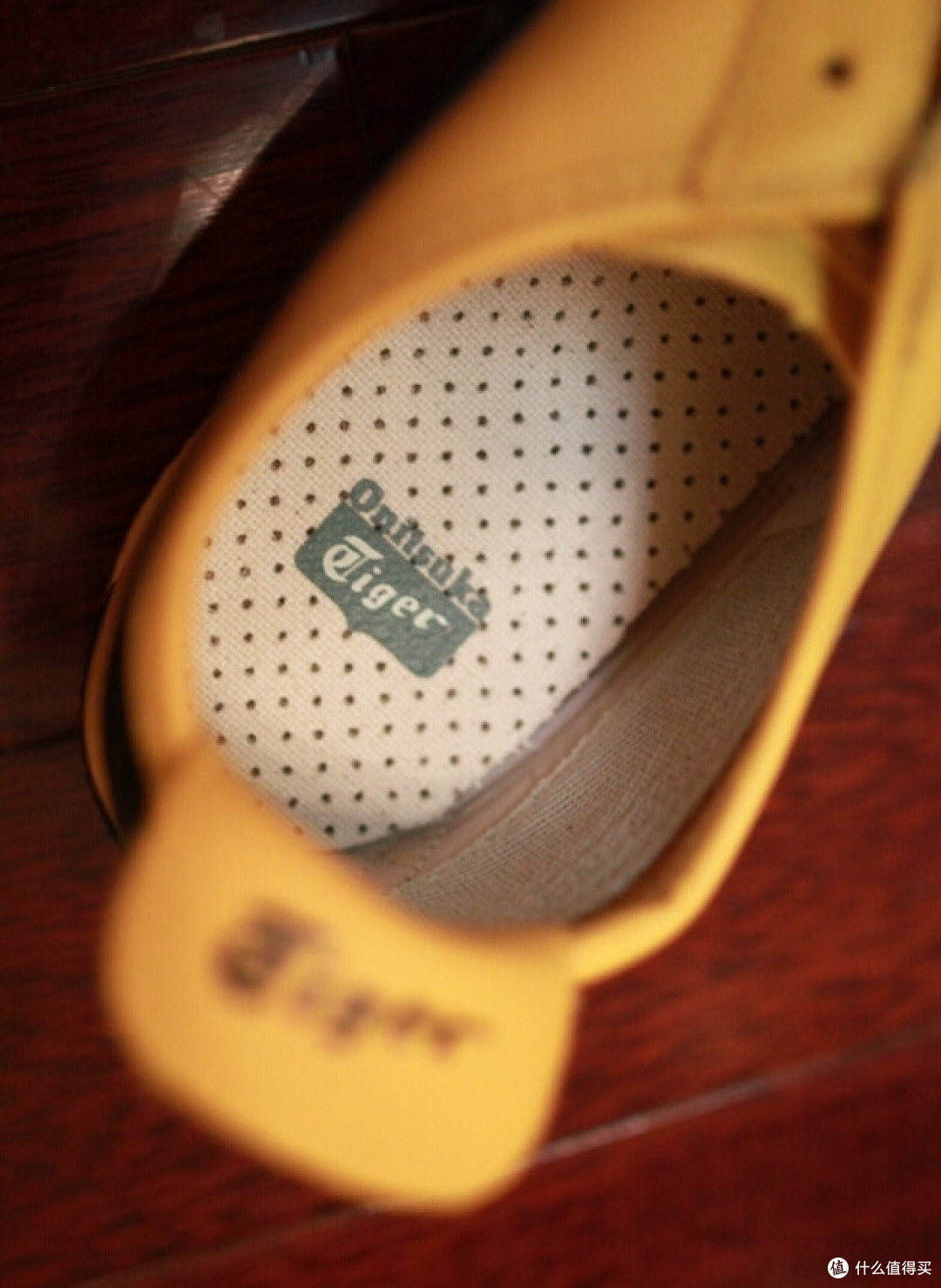 向李小龙致敬:Onitsuka Tiger 鬼冢虎 Mexico 66 骚黄配色