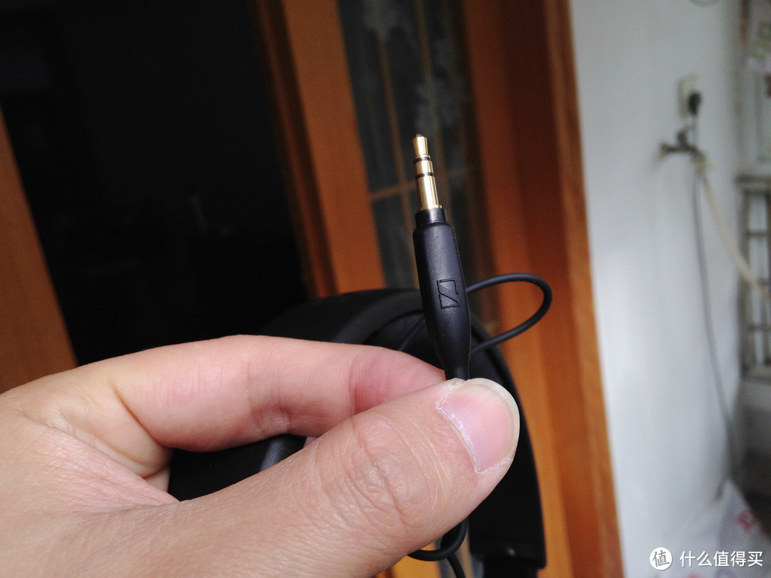 可远观而谨慎近玩：Sennheiser 森海塞尔 HD429 封闭式头戴耳机