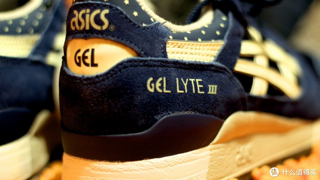 暗夜精灵：ASICS 亚瑟士 Gel-Lyte III 夜光款复古运动鞋