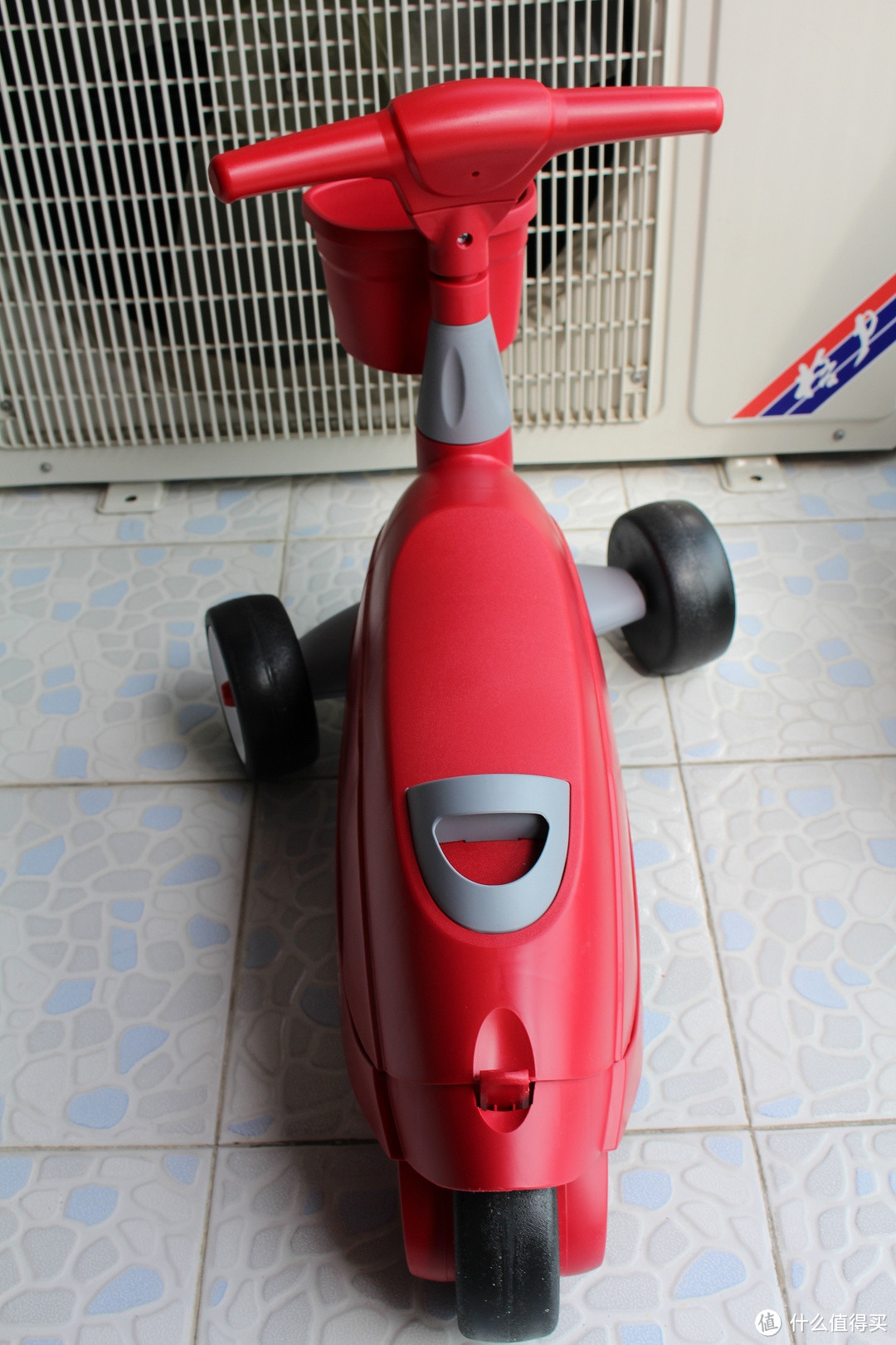 宝宝新礼物，红色小车车：Radio Flyer Ride 2 Glide Ride On 二合一滑板车