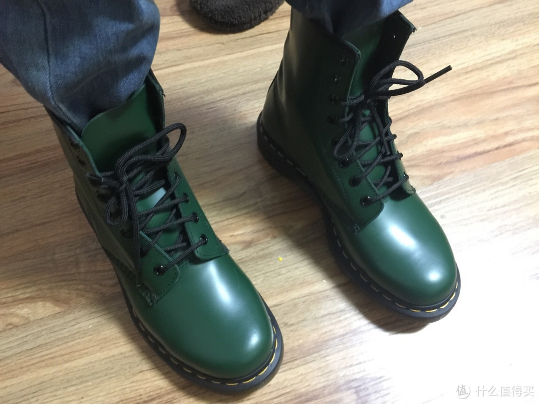 美亚Dr. Martens 1460 Originals Eight-Eye Lace-Up 马丁靴 及神烦的改订单