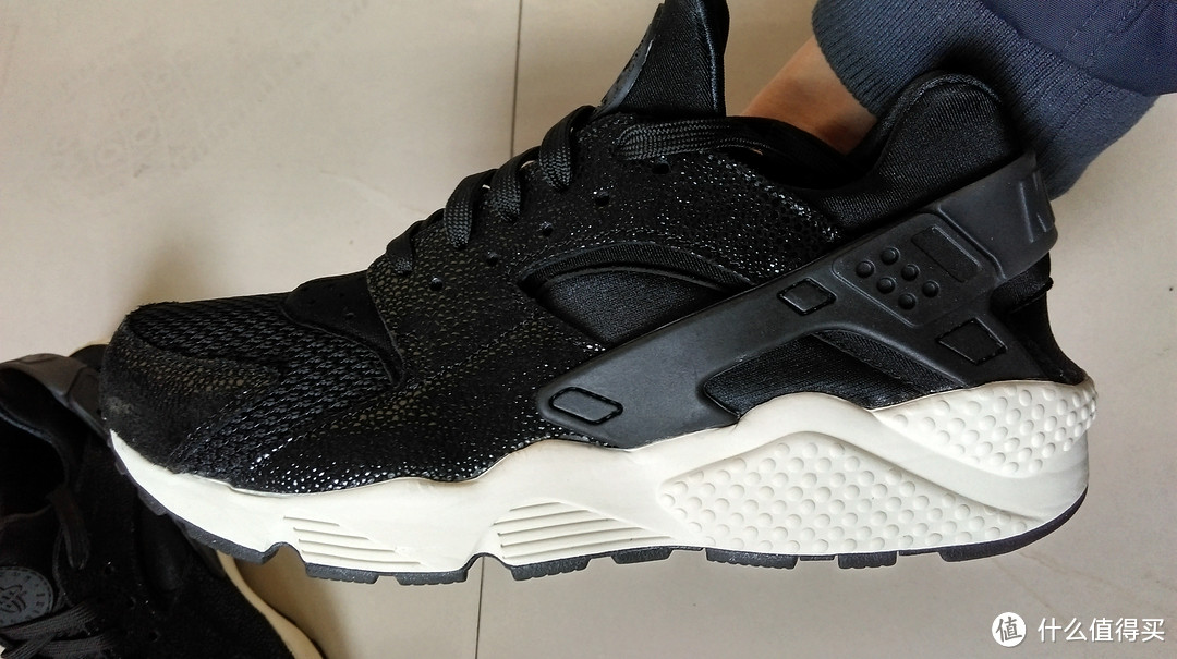 NIKE 耐克 AIR HUARACHE RUN PA运动鞋，让我欢喜让我忧