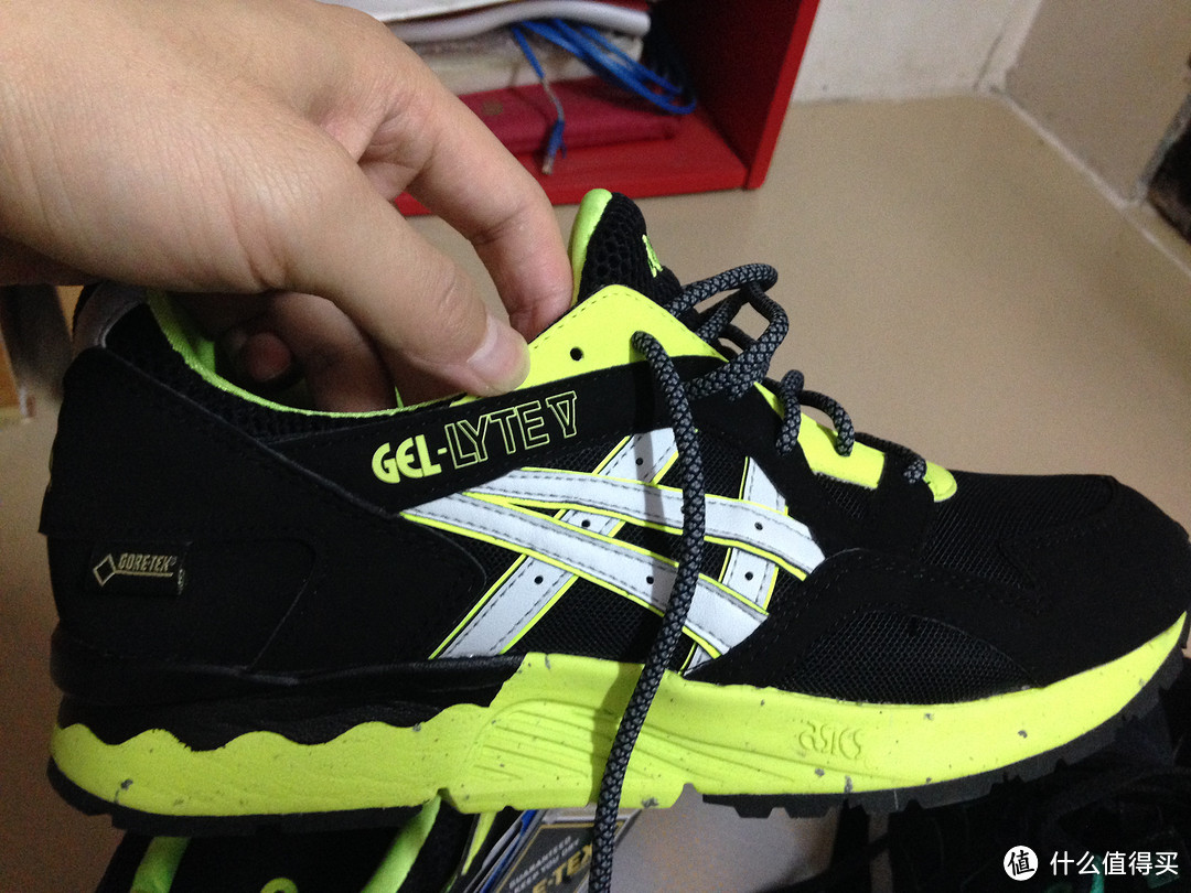 size?入手Onitsuka Tiger 鬼冢虎 Shaw Runner 、Asics 亚瑟士 Gel Lyte V Gore-Tex 各一双