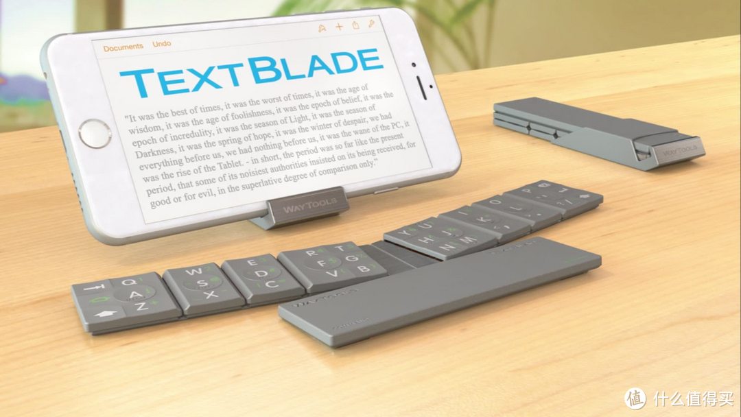 尺寸只有iPhone三分之一：折叠式 TextBlade 蓝牙便携键盘 售价99美元