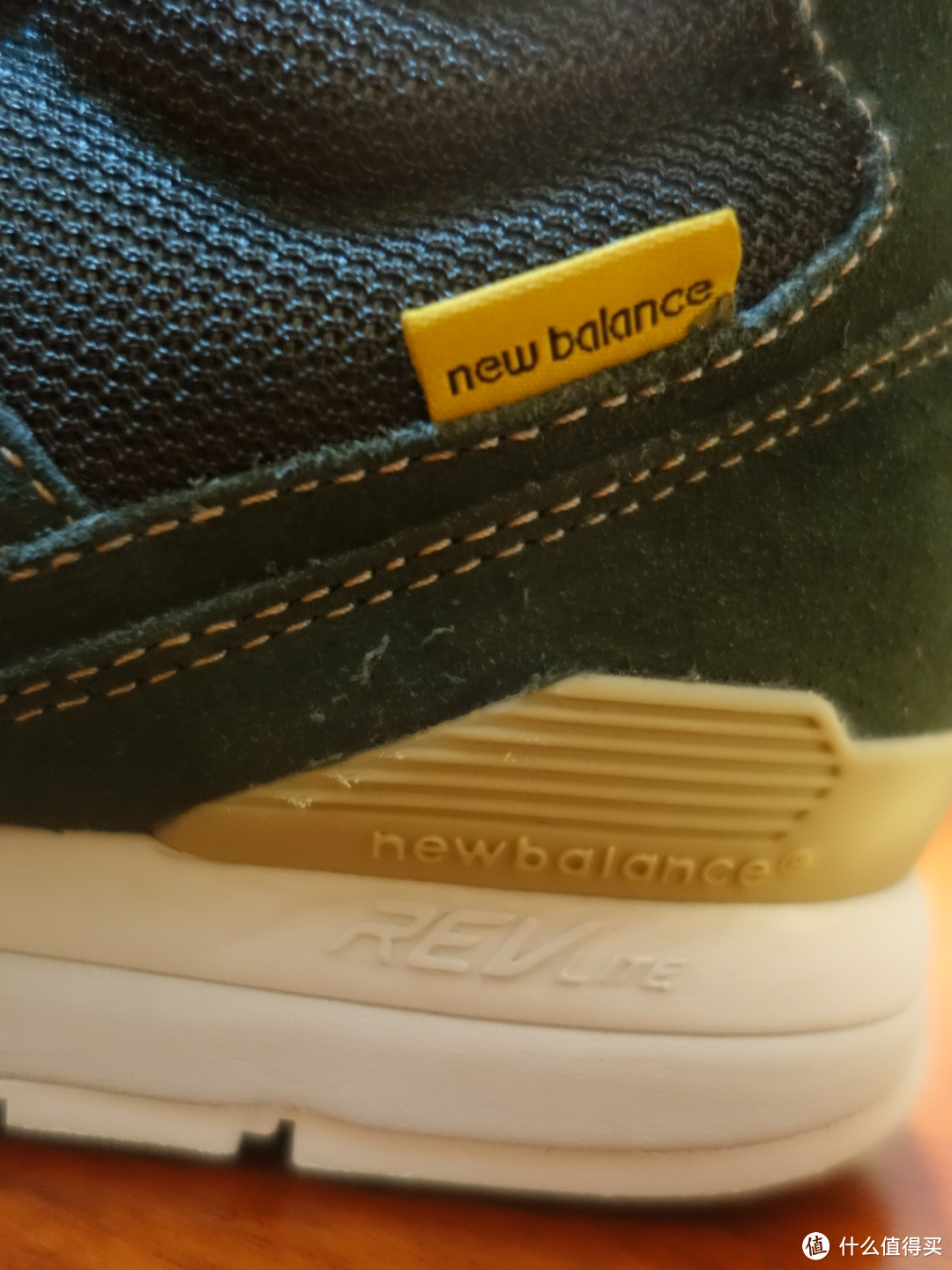 银泰购入：New Balance 新百伦 996系列 墨绿色中性复古鞋 MRH996BD