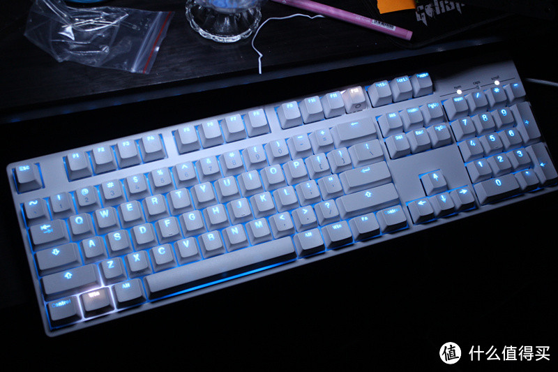 晒晒我的 IKBC-G104 机械键盘加改灯