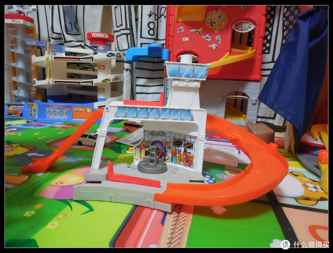 Hot Wheels 美泰风火轮 Team Hot Wheels Airport Playset 机场玩具车套装