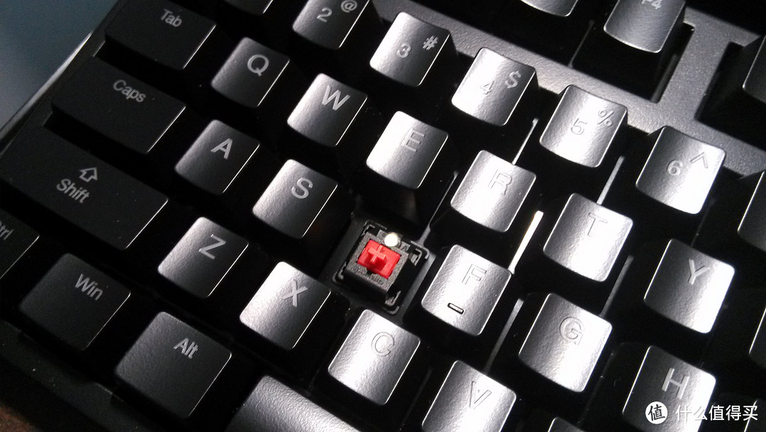 机械键盘里的杀马特：DUCKY 魔力鸭 2108S 混光版 机械键盘 红轴