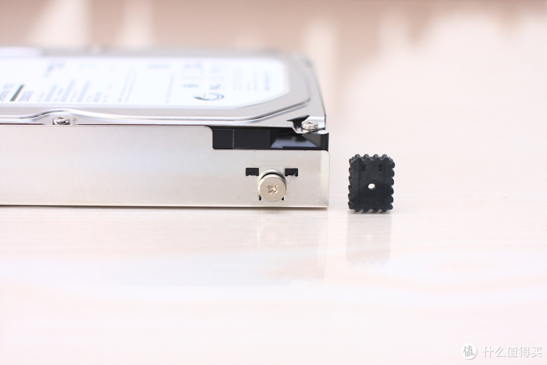 Seagate 希捷 Backup Plus 新睿品 3.5寸 桌上型移动硬盘 2TB USB 3.0