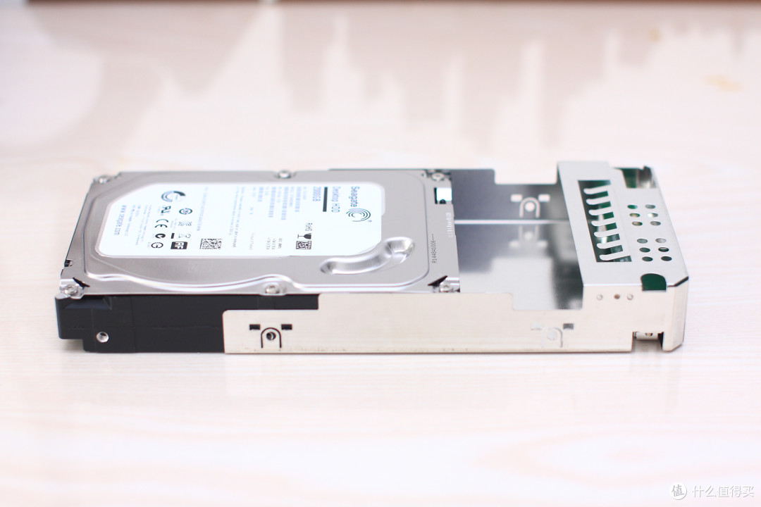 Seagate 希捷 Backup Plus 新睿品 3.5寸 桌上型移动硬盘 2TB USB 3.0