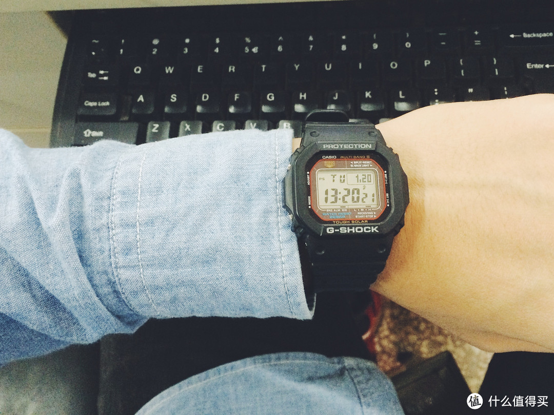 我去年买了个表：CASIO 卡西欧 G-Shock GWM5610-1 男款电波表