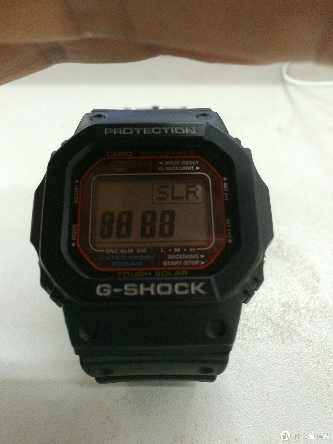 我去年买了个表：CASIO 卡西欧 G-Shock GWM5610-1 男款电波表