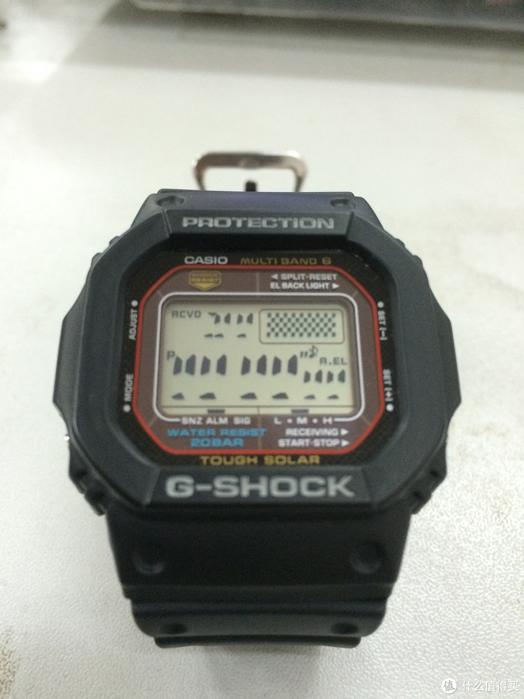 我去年买了个表：CASIO 卡西欧 G-Shock GWM5610-1 男款电波表