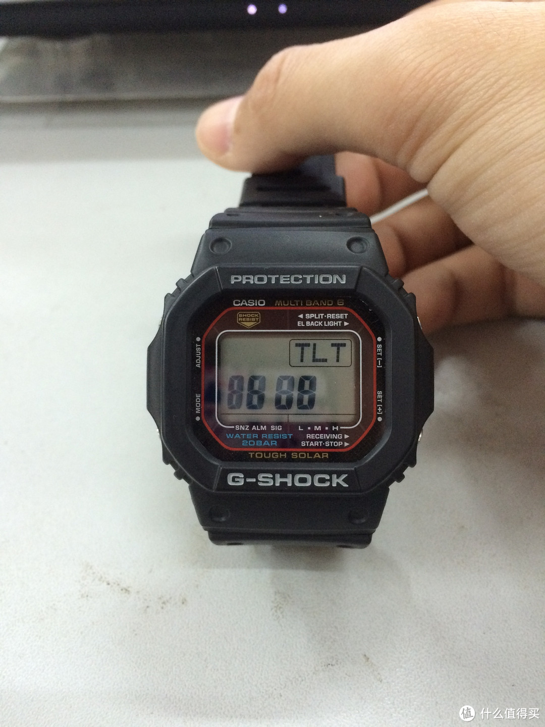 我去年买了个表：CASIO 卡西欧 G-Shock GWM5610-1 男款电波表