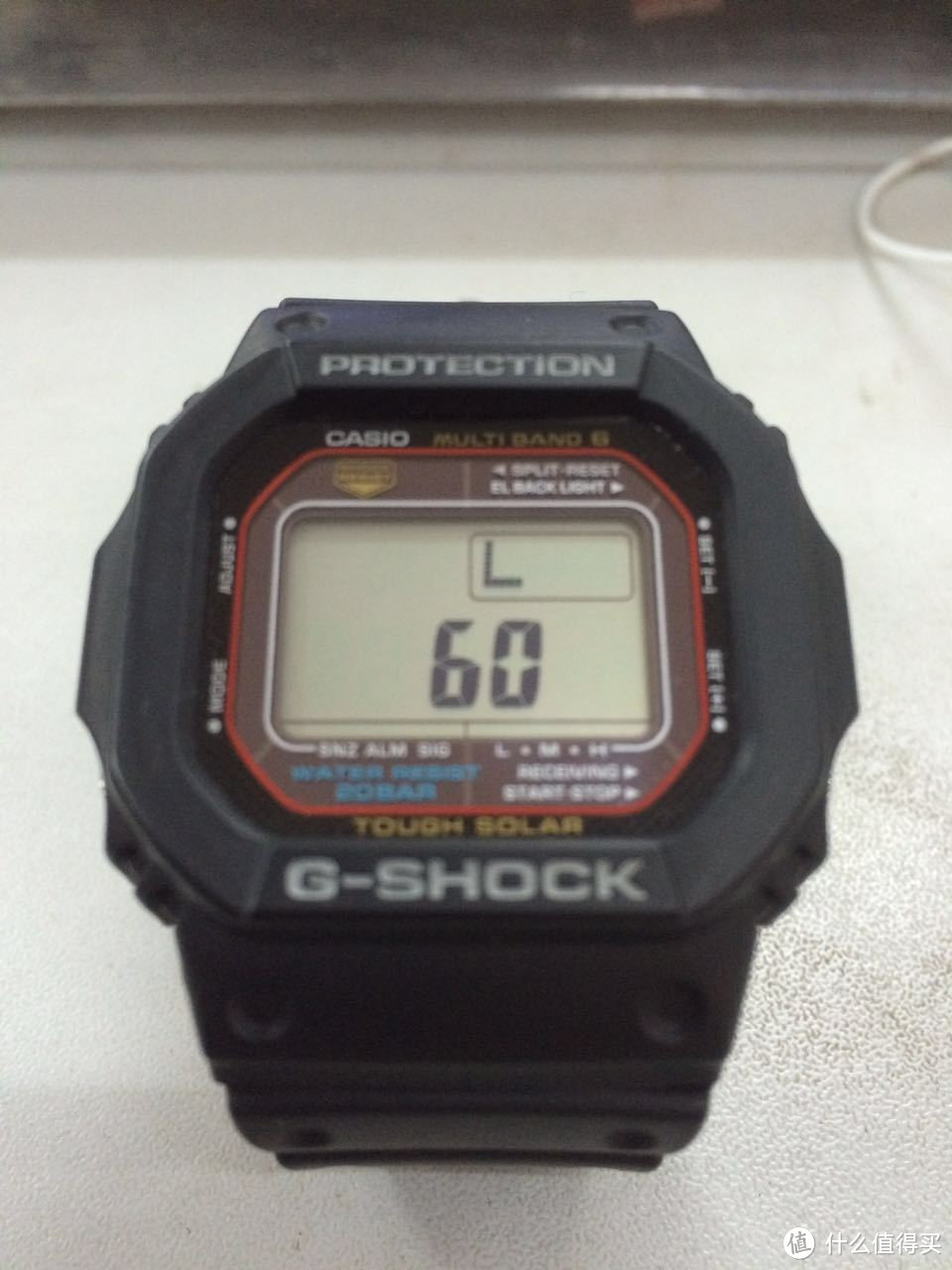 我去年买了个表：CASIO 卡西欧 G-Shock GWM5610-1 男款电波表