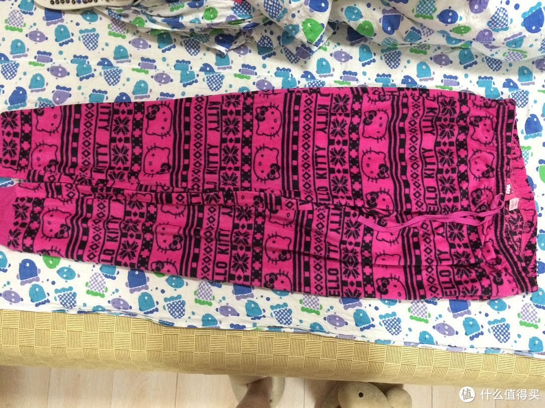 kitty控看过来：Hello Kitty 凯蒂猫 Fair Isle-Print Pajama Set 女款睡衣