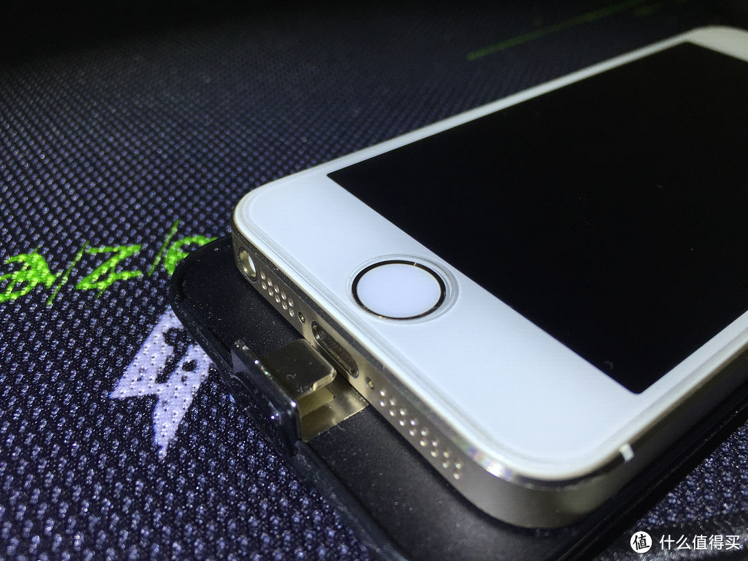 iPhone5/5s续航福音——移动电源+手机壳=酷壳！