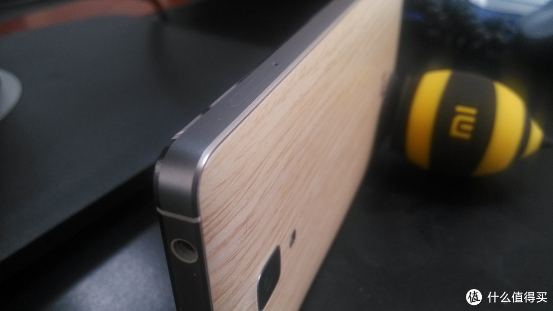 小米手机4配白橡木实木后盖