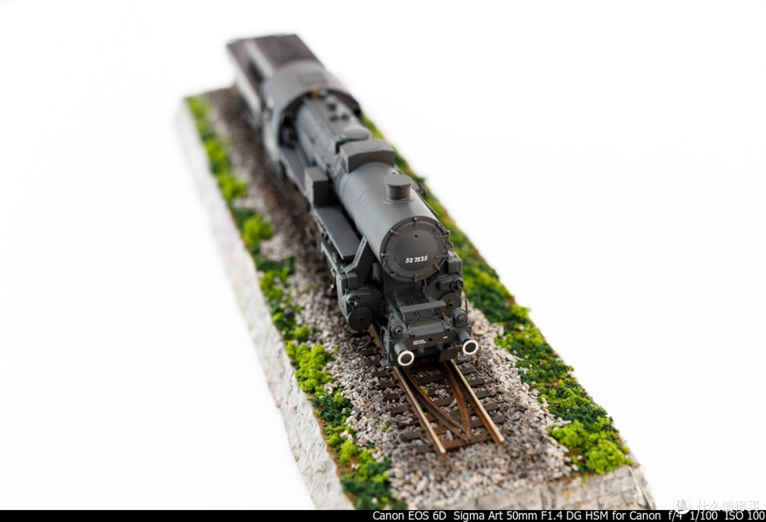 来自 BACHMANN 百万城 战争机车:德意志铁路 R52型蒸汽机车