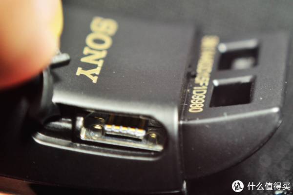 SONY 索尼 SmartBand Talk SWR30 手环及多彩腕带SWR310开箱评测