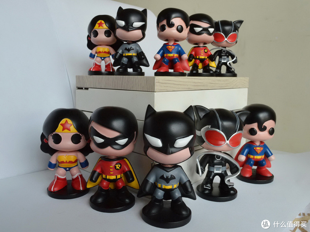 一群小鲜肉：晒DC COMICS SUPER HEROES 超人 蝙蝠侠 猫女 神奇女侠 罗宾公仔