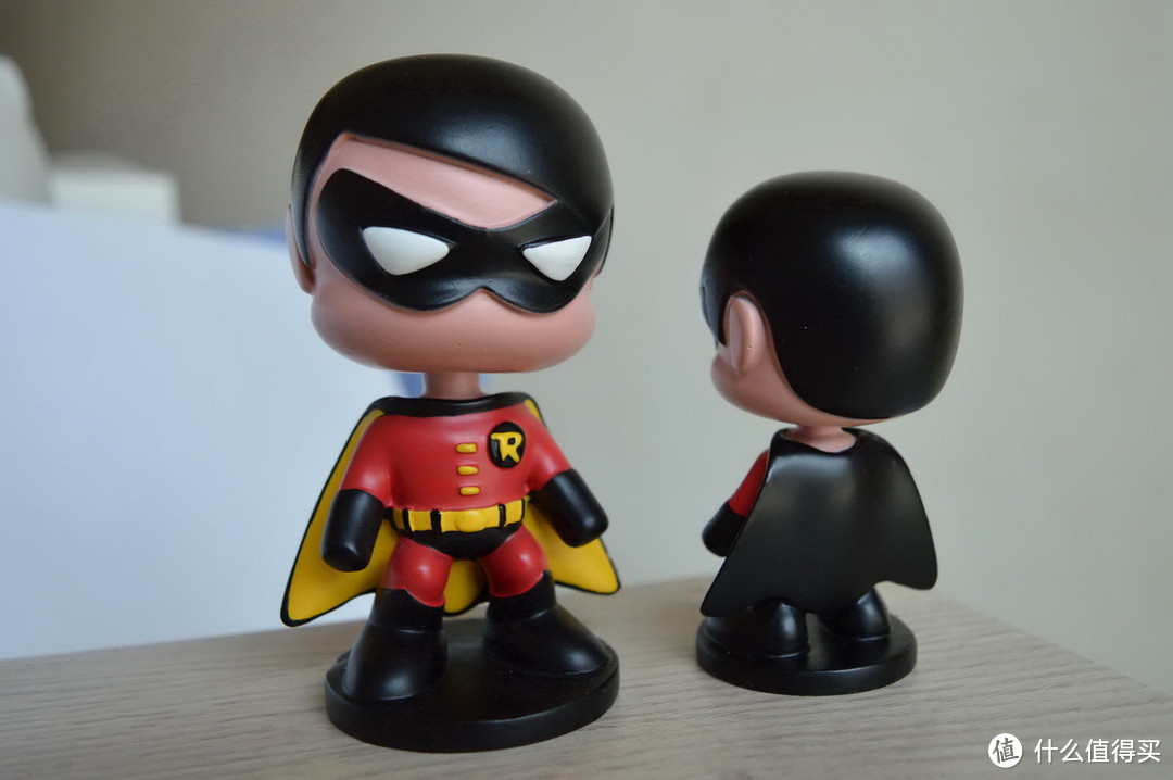 一群小鲜肉：晒DC COMICS SUPER HEROES 超人 蝙蝠侠 猫女 神奇女侠 罗宾公仔