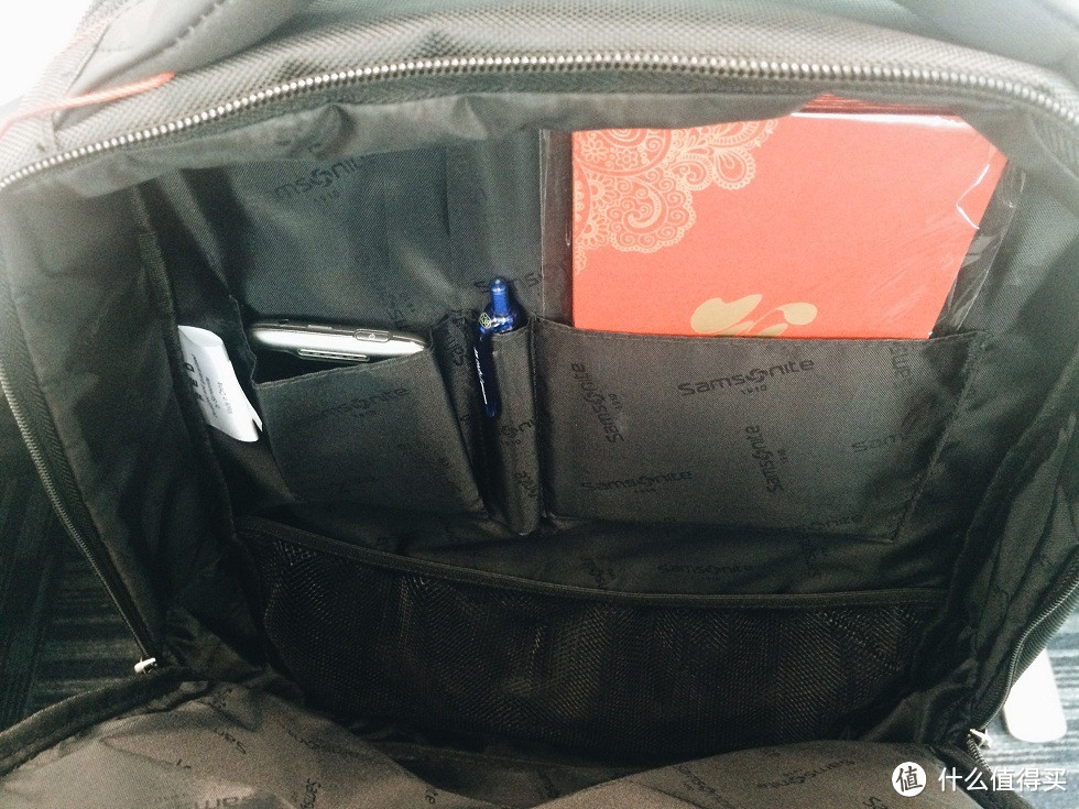 招行小良心：标牌1280元 Samsonite 新秀丽 RED 红标 双肩电脑包