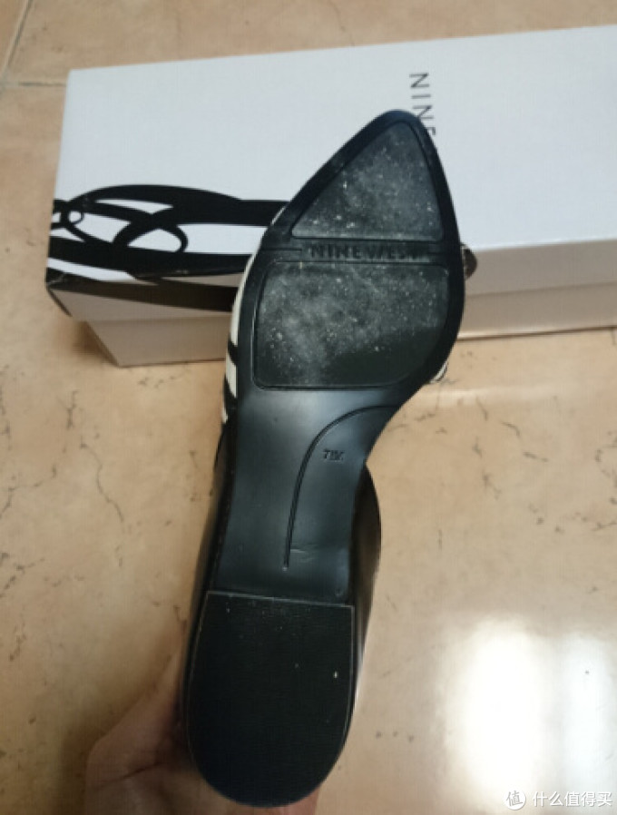 来自玖熙官网和6PM:两款 Nine West 女士单鞋