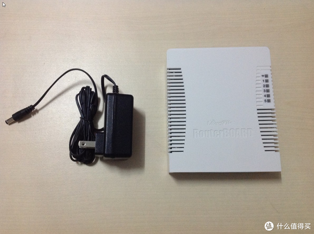 小众路由器：Mikrotik RB951Ui-2HnD ROS