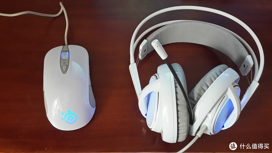 steelSeries 赛睿 Siberia V2 西伯利亚2代 游戏耳机 & Sensei Laser 游戏鼠标