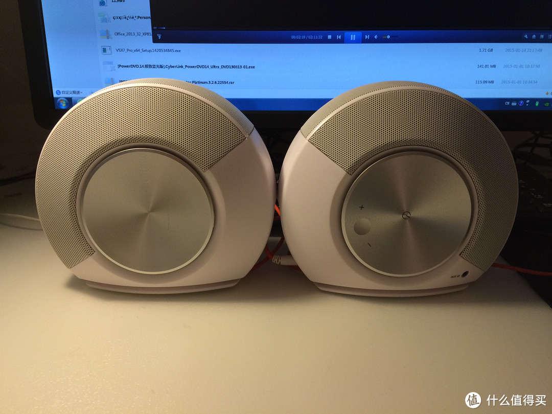 JBL Pebbles 音乐扬声器