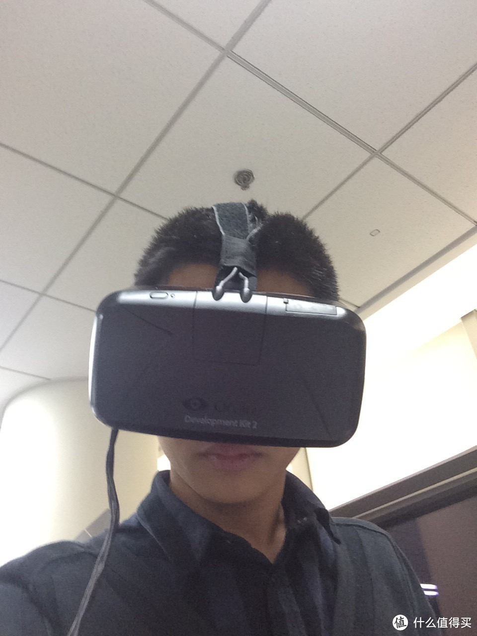 Oculus Rift DK2 — 虚拟现实设备，头戴显示器