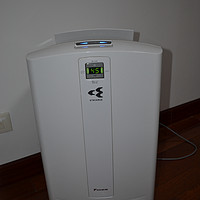 DAIKIN 大金 ACK70N-W 流光能空气清洁器，使用十月更换滤网