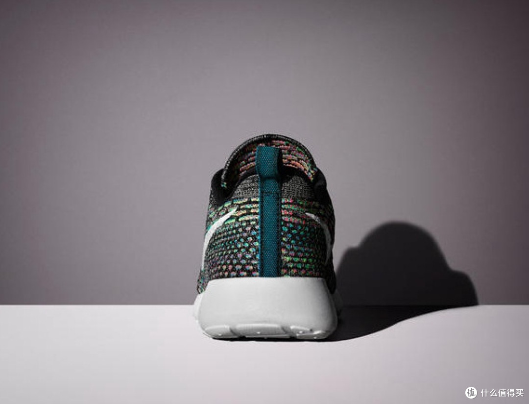 Flyknit 加持:NIKE 耐克 发布2015年新款 Roshe Run Flyknit
