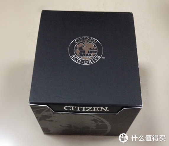 我去年买了个表：CITIZEN 西铁城 CA4087-53H 男款光动能腕表