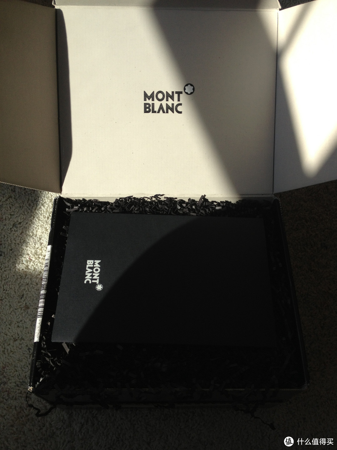 那万千世界中的一抹白：MONT BLANC 万宝龙 Soft Grain Wallet 14cc 钱包