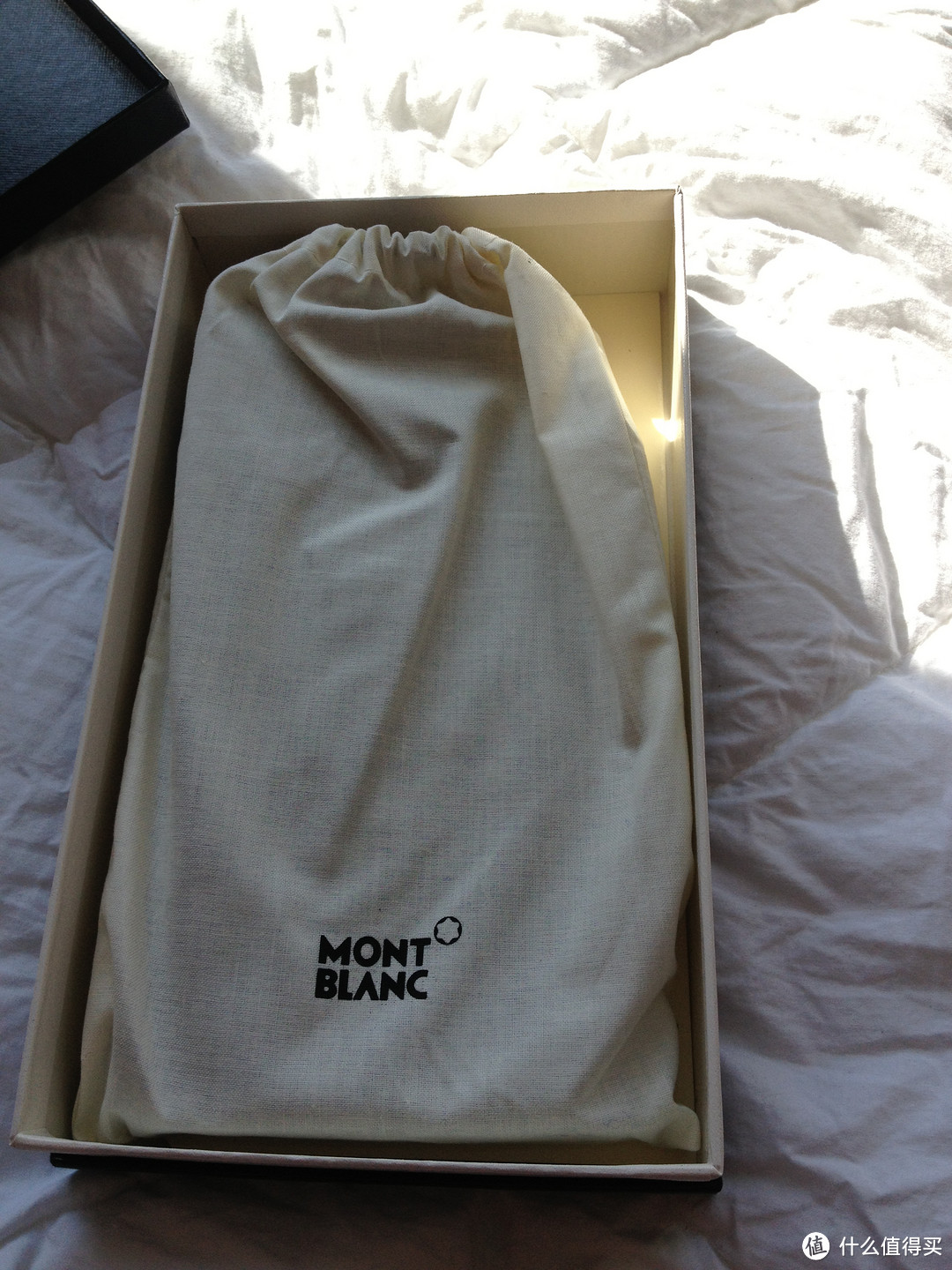 那万千世界中的一抹白：MONT BLANC 万宝龙 Soft Grain Wallet 14cc 钱包