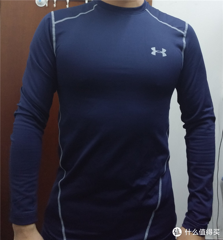 入手Under Armour 男款运动上衣，真人兽上镜