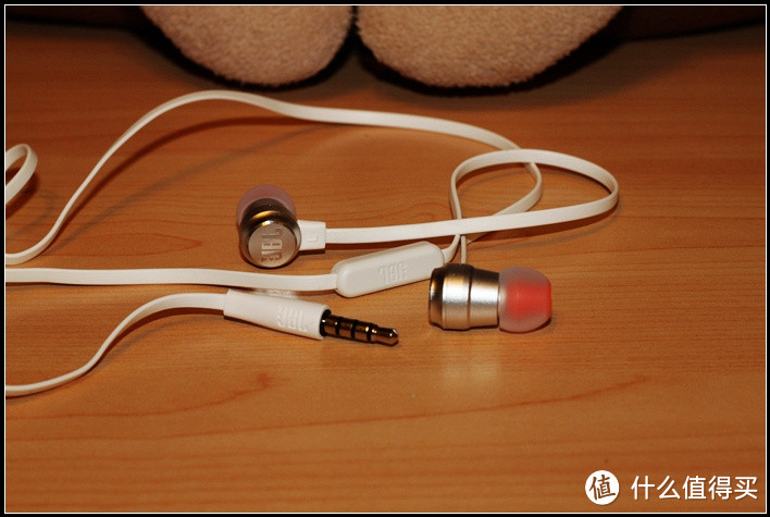 简单开箱试听：JBL T280A 入耳式耳机