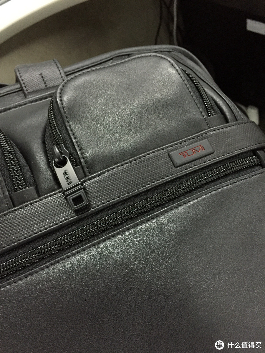 十年辛勤工作奖：Tumi Alpha 2 Compact Large Screen 男款皮质公文包