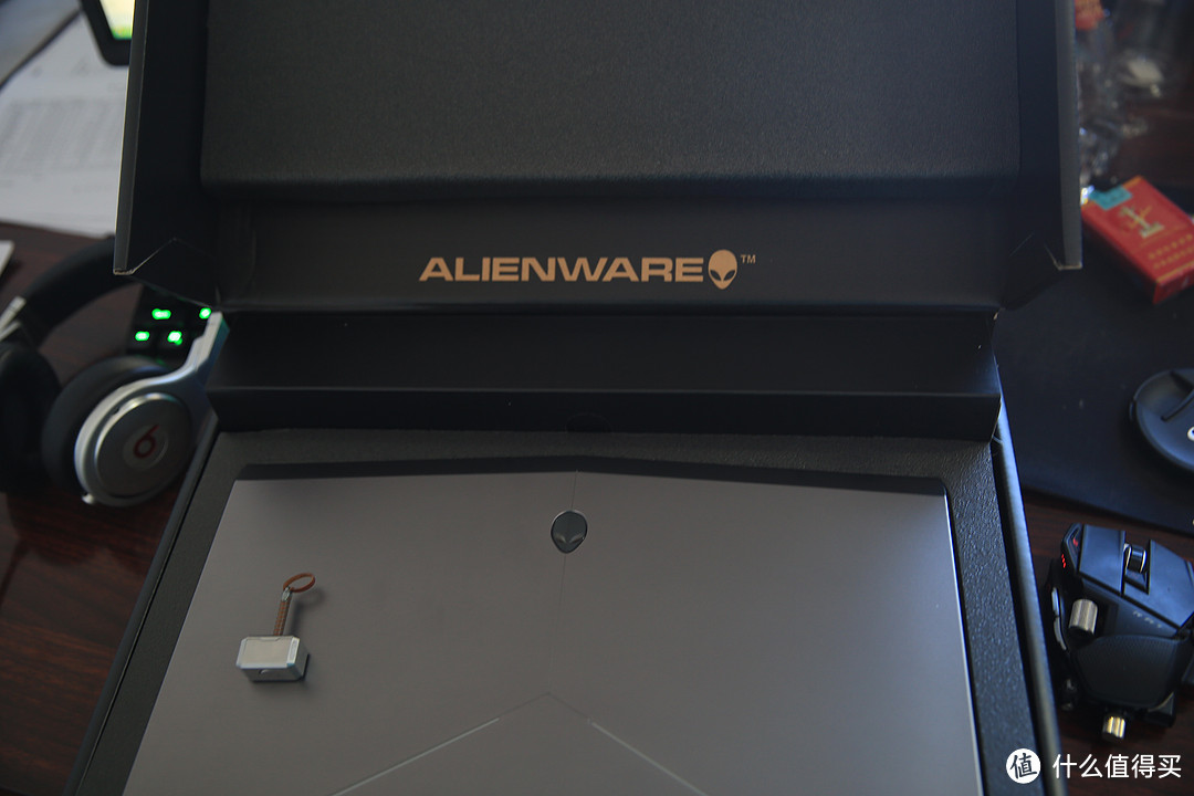 最新触控屏 外星人来袭：Alienware 15 ALW15E-1828T 笔记本电脑