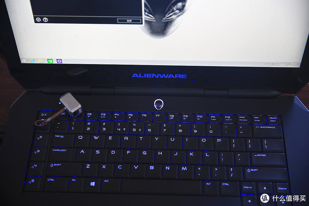 最新触控屏 外星人来袭：Alienware 15 ALW15E-1828T 笔记本电脑