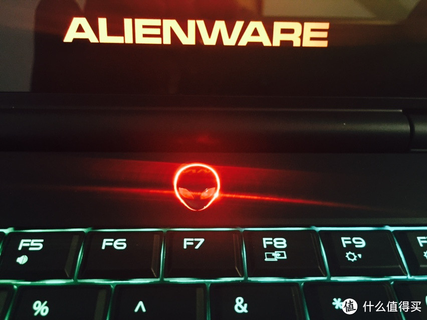 最新触控屏 外星人来袭：Alienware 15 ALW15E-1828T 笔记本电脑