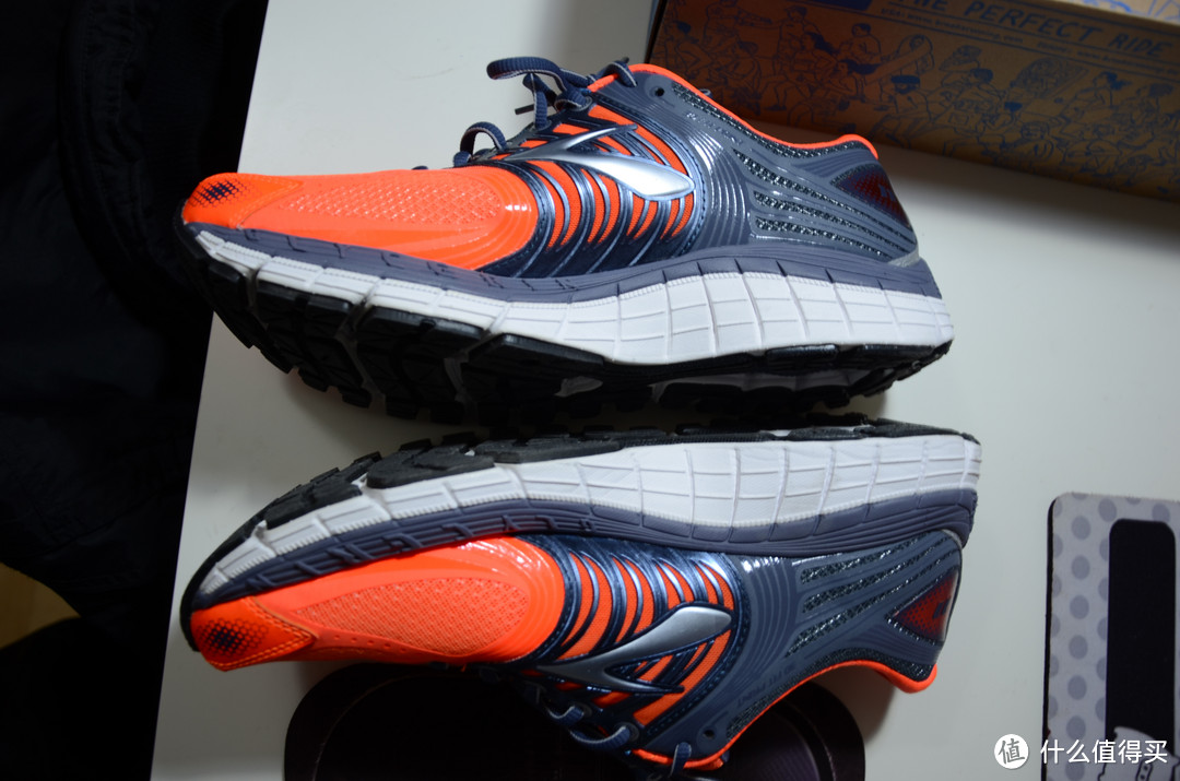 6PM捡白菜：Brooks 布鲁克斯 Glycerin 11 “ 甘油11” 跑鞋