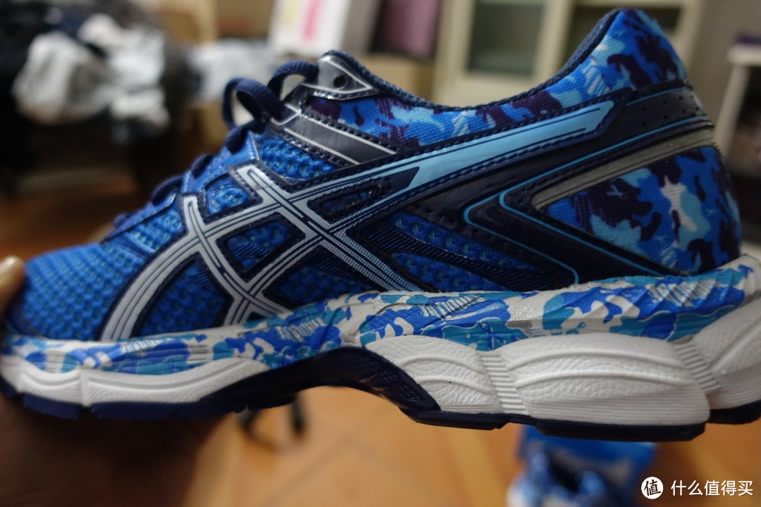 蓝丝带特别版ASICS 亚瑟士 CUMULUS16 次*级缓冲跑鞋