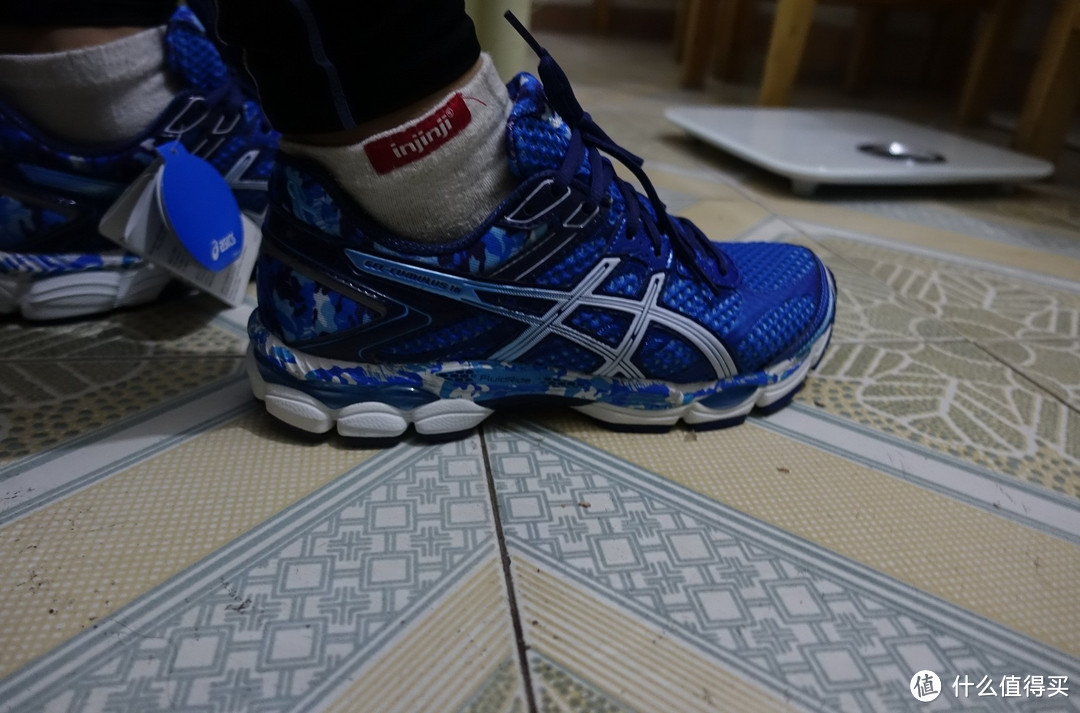 蓝丝带特别版ASICS 亚瑟士 CUMULUS16 次*级缓冲跑鞋